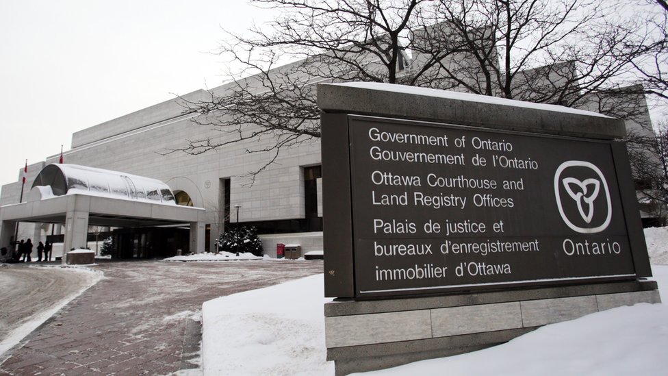 В здании суда в Оттаве, Канада, прошел суд над Джошуа Бойлом