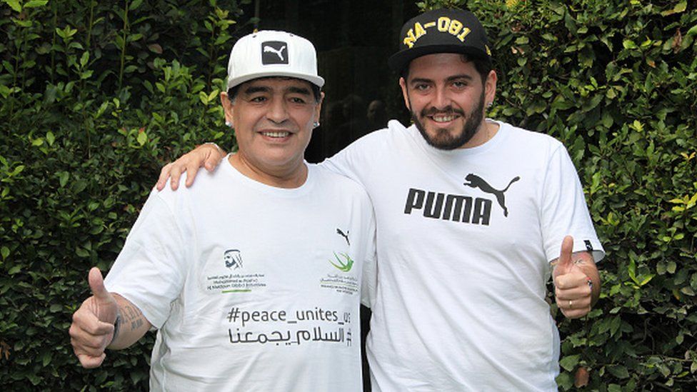 Maradona Diego Junior'un babası olduğunu 2016'da kabullendi