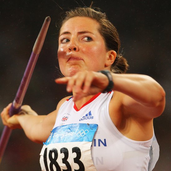 Su lanzamiento en la final olímpica en Pekín, de 65,75 metros, todavía se mantiene como récord británico.