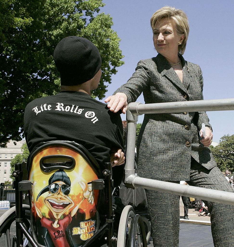 Hillary Clinton durante un evento de la fundación Christopher Reeve en 2006