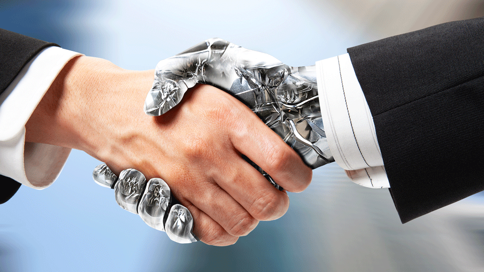 Handshake between a human hand and a robotic one