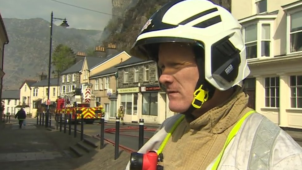 Герайнт Хьюз, Пожарно-спасательная служба Северного Уэльса
