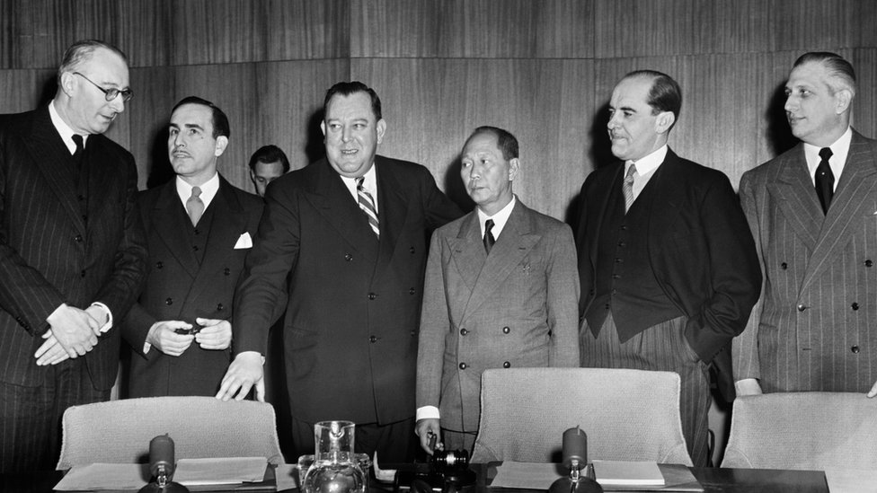 El Comité Especial para Palestina lo integraron 11 países, entre ellos Guatemala, Perú y Uruguay. Miembros del Comité Especial para Palestina con el Secretario General de la ONU, Trygve Lie