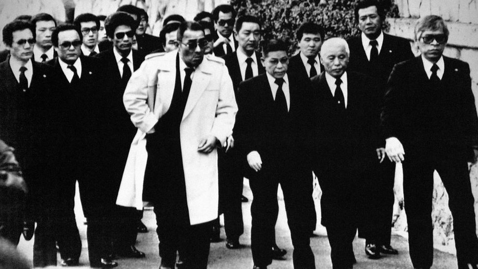 Sekelompok mafia di Tokyo pada tahun 1960, zaman keemasan yakuza.
