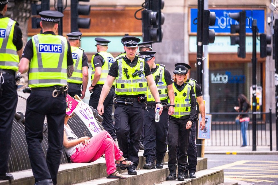 Полиция на протесте против изменения климата в Глазго