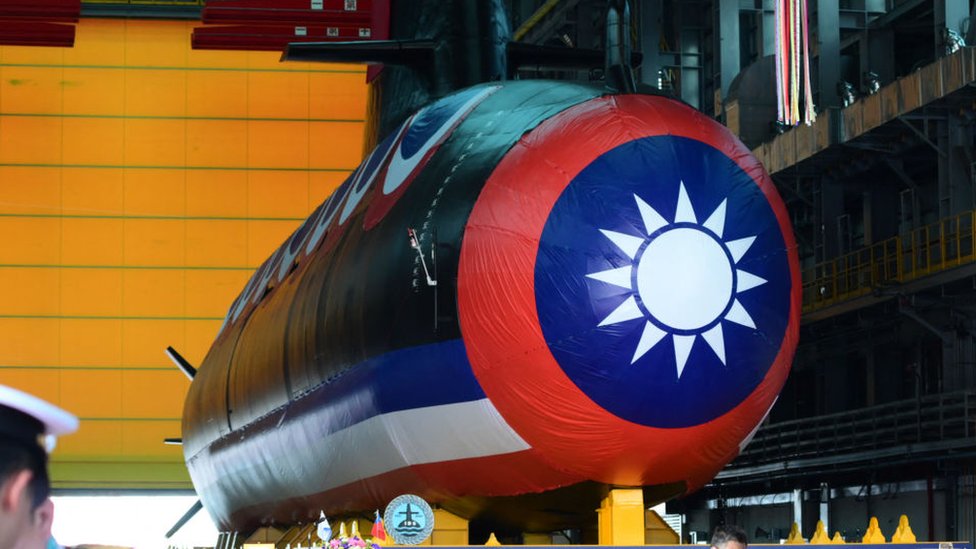 Haikun: Taiwan unveils new submarine to fend off China