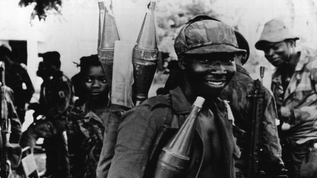 安哥拉反政府武裝使用蘇聯製造的武器。