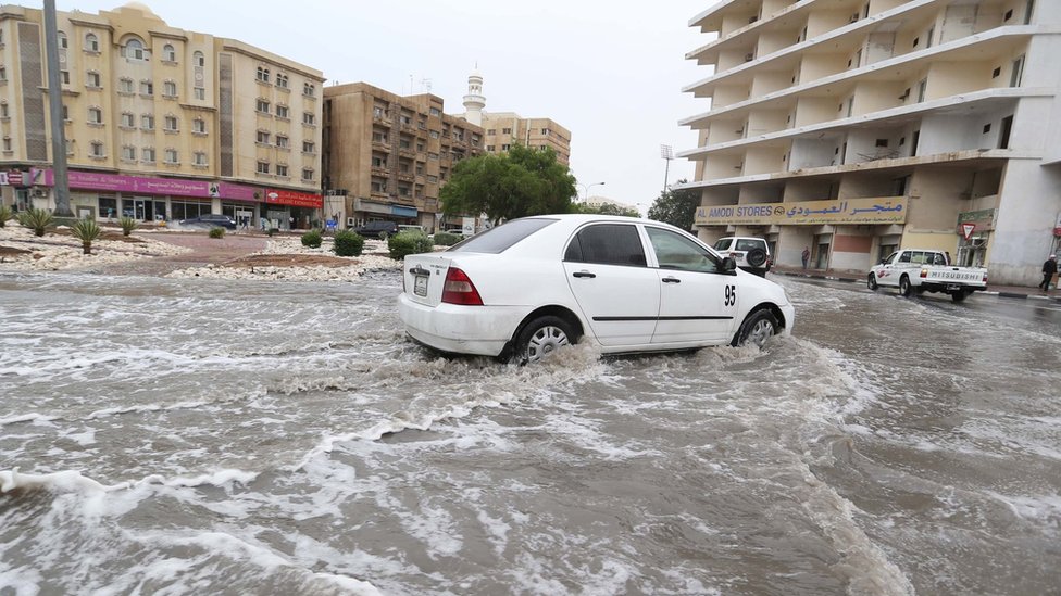 Qatar orders inquiry after rain exposes construction flaws - BBC News