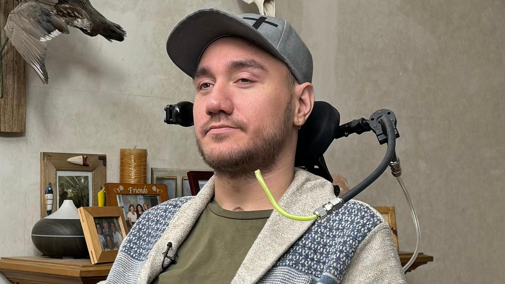 The man with a mind-reading chip in his brain, thanks to Elon Musk