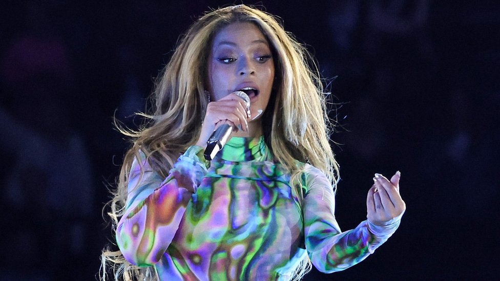 Beyoncé album is missing tracks on vinyl, fans say