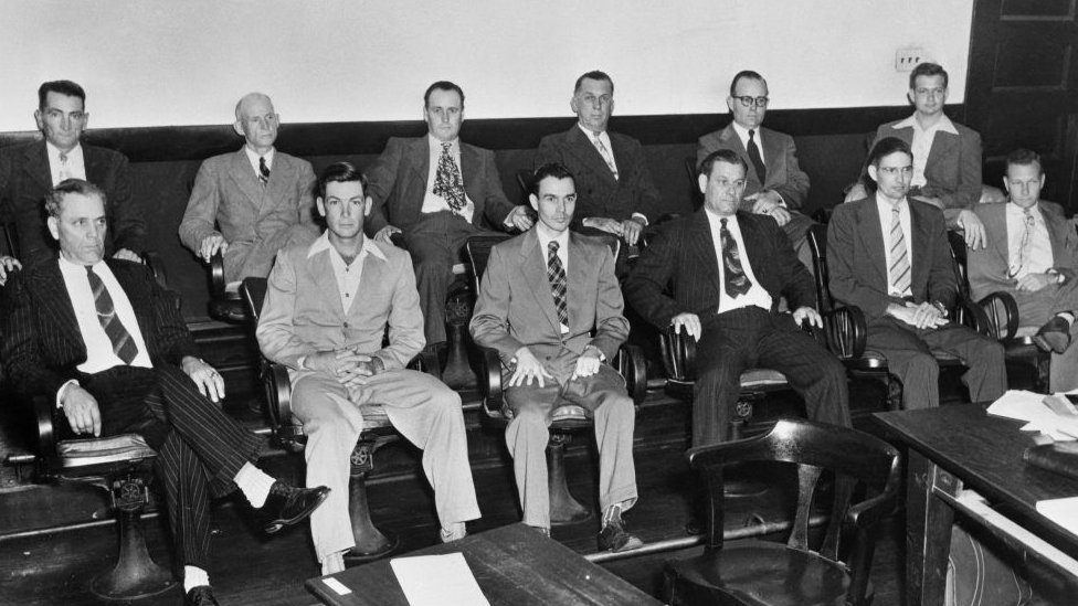 El jurado del nuevo juicio de Walter Irvin en 1952