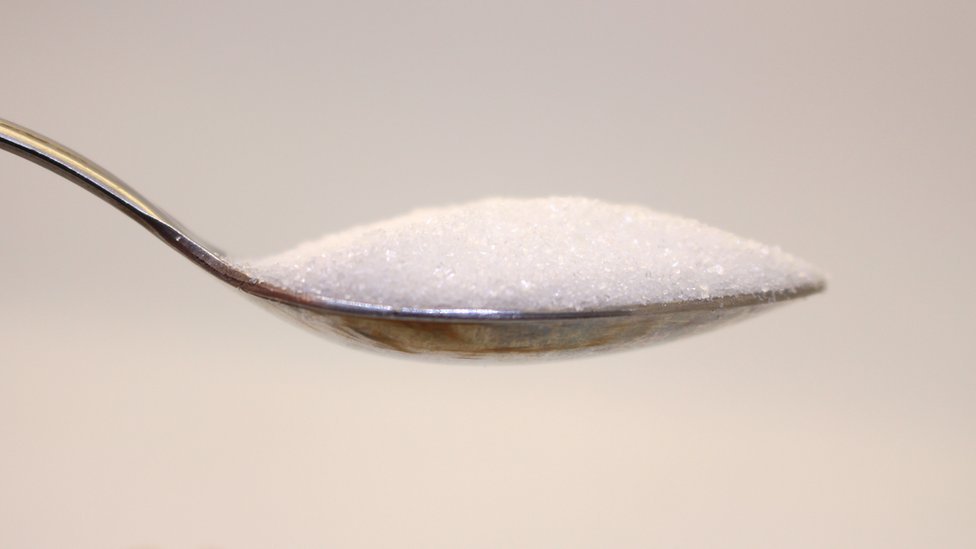 Cuchara de azúcar.