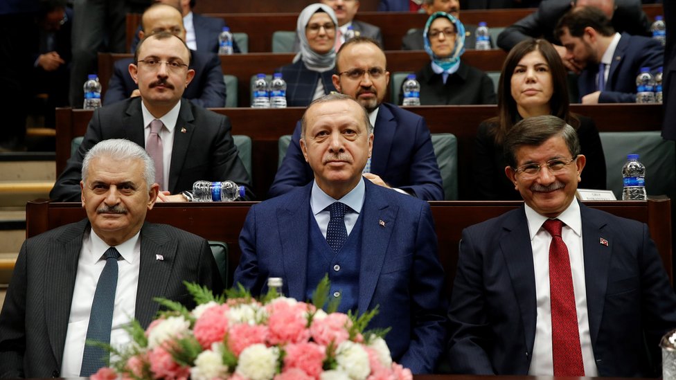 Davutoğlu'nun AKP'nin ihraç sürecine karşı hamlesi ne olacak?