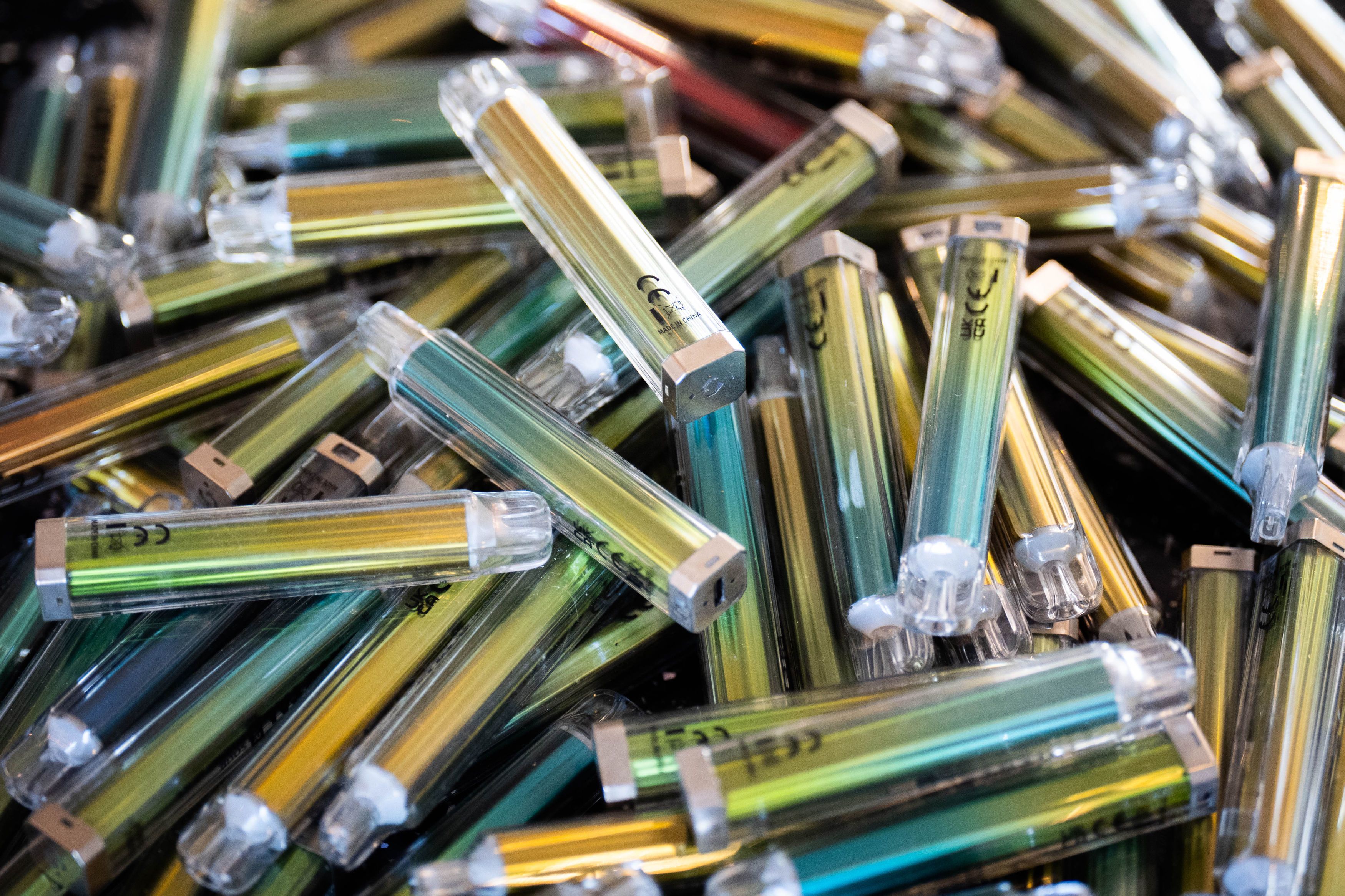 Leeds volunteers repurpose vapes to power Ukrainian drones