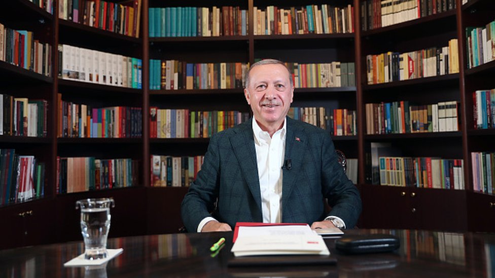 Cumhurbaşkanı Erdoğan, gençlerle Youtube kanalı üzerinden yaptığı yayını yorumlara kapatmıştı