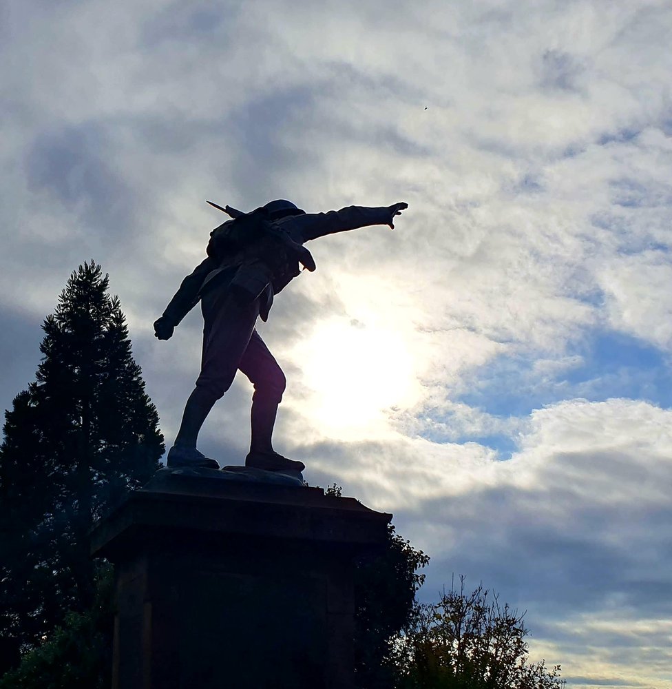 Silhouette of a war memorial