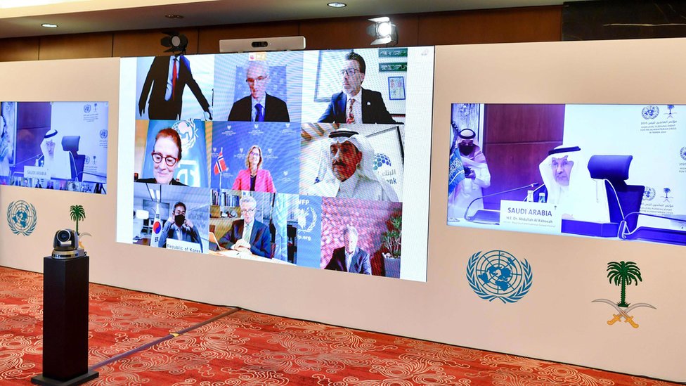 Участники виртуальной встречи на мероприятии высокого уровня по объявлению взносов в связи с гуманитарным кризисом в Йемене 2020 г. в Эр-Рияде, Саудовская Аравия (2 июня 2020 г.)