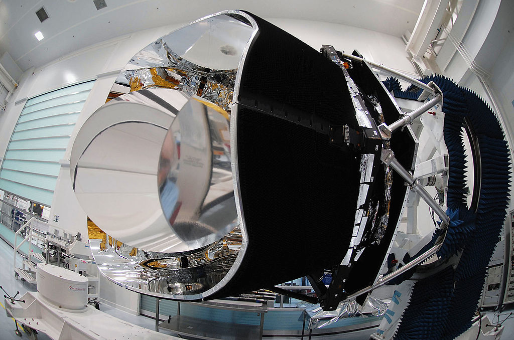 Vista del telescopio Planck antes de ser lanzado al espacio.