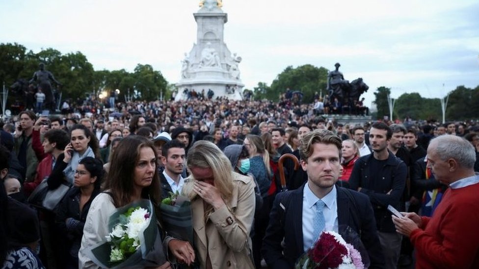 Crowds outside Buckingham Palace on Thursday, after the death was announced