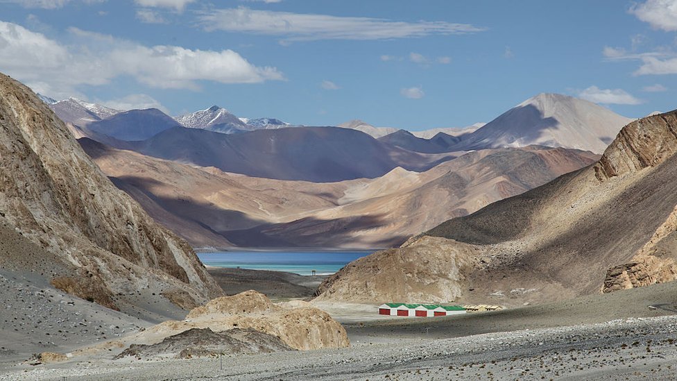 Imagen de un lago en Ladakh.