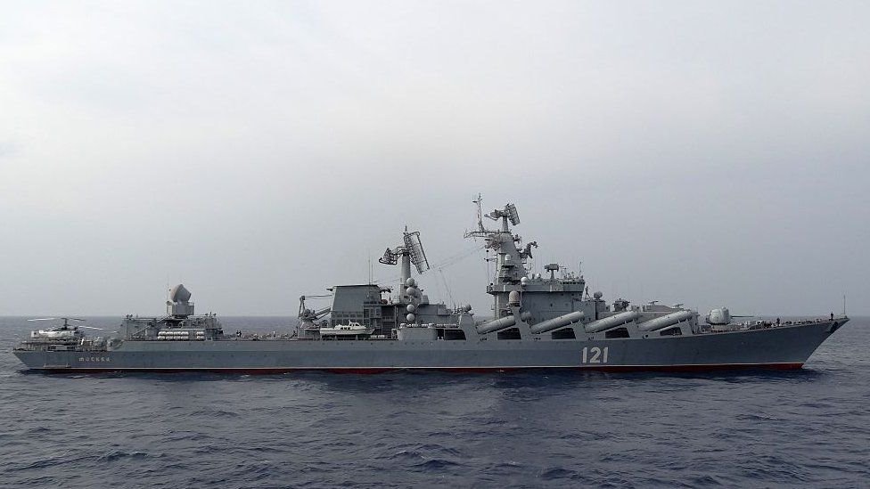 O cruzador de mísseis Moskva em dezembro de 2015 patrulhando o Mar Mediterrâneo na costa síria