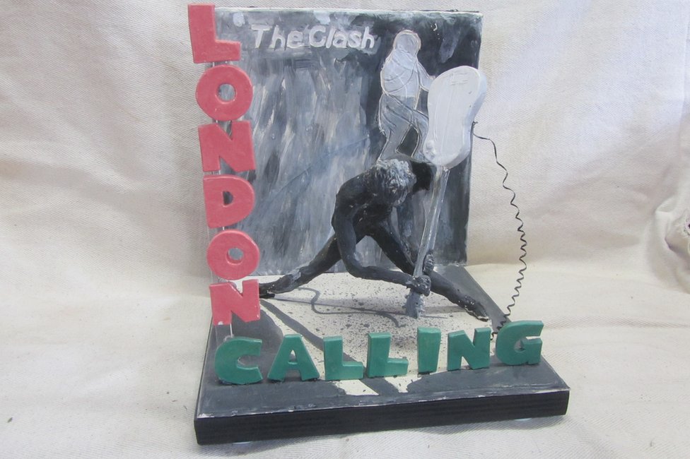 Керамическая версия London Calling от The Clash