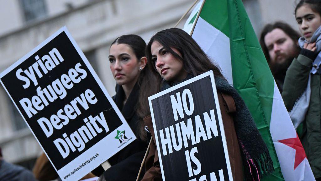 UK to start processing Syrian asylum claims again