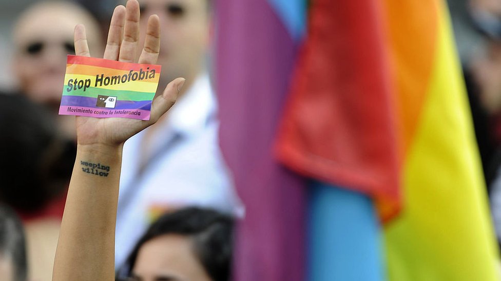 Sufrir discriminación es uno de los miedos que tienen las víctimas a la hora de denunciar. Protesta contra homofobia