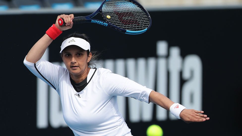 976px x 549px - Sania Mirza: India tennis star to retire after 2022 season - BBC News