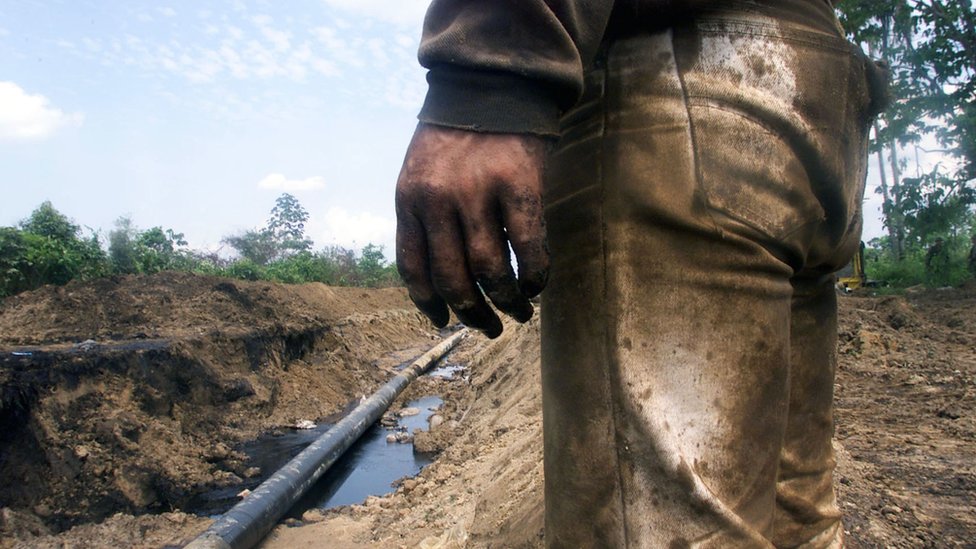 El oleoducto Caño Limón Coveñas fue durante muchos años objeto de ataques por parte del ELN. Oleoducto Caño Limón Coveñas.