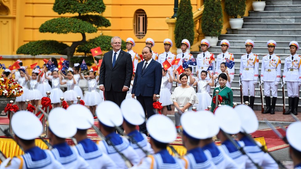 莫里森去年與越南總理阮春福會面。