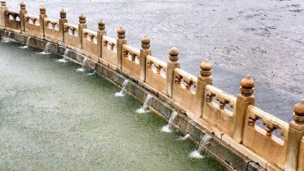 Forbidden City remains free of flooding thanks to sound drainage  system-Xinhua