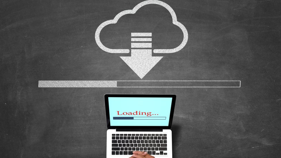 Puede que el sistema o internet vaya más despacio sin razón aparente. computadora lenta