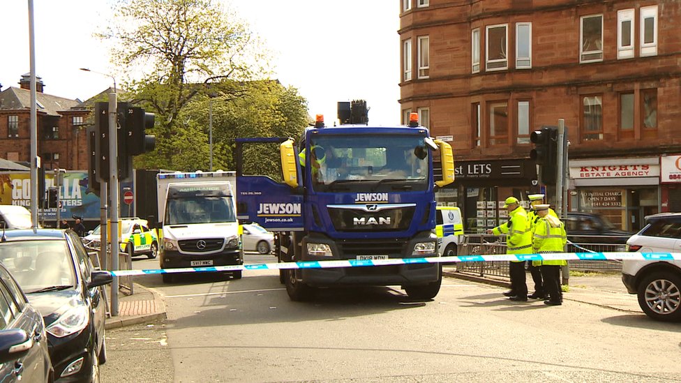 Cyclist Dies After Lorry Crash In Glasgow Bbc News