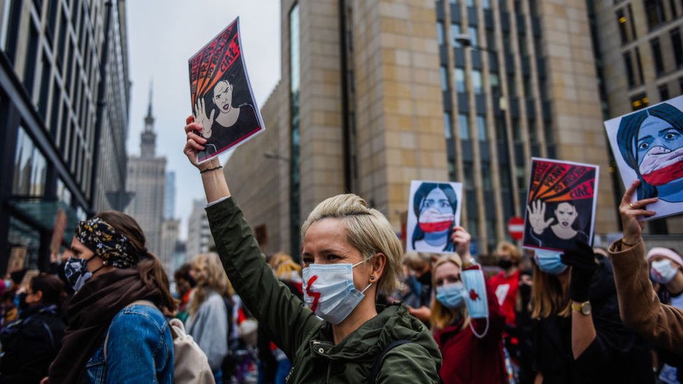 Žene protestuju sedmi dan zaredom u Varšavi