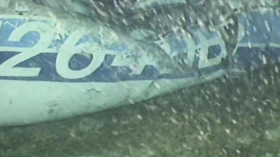 El cuerpo de Sala fue encontrado en los restos de la avioneta en la que viajaba.