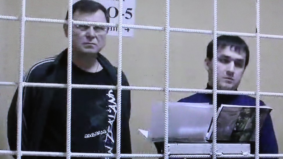 Двое обвиняемых - Владимир Калмыков (слева) и Иштимир Худжамов