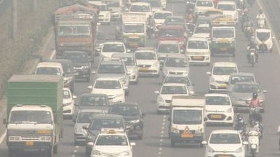 आपकी गाड़ी पर प्रतिबंध लगने से दिल्ली-एनसीआर में प्रदूषण होगा कम? - BBC  News हिंदी