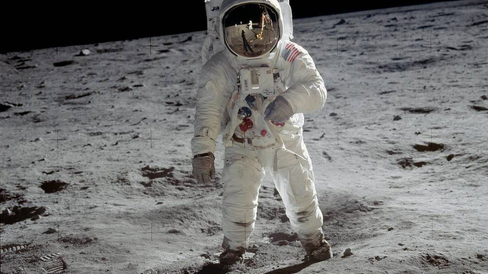 Aldrin en la superficie lunar