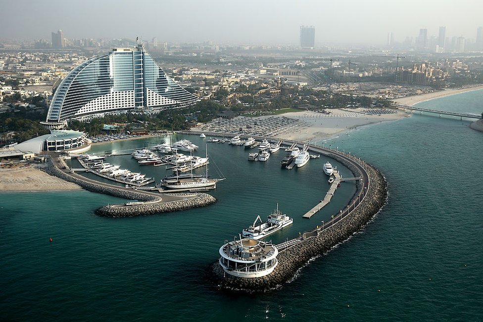 Вид с воздуха на отель Jumeirah Beach 17 сентября 2014 г. в Дубае, Объединенные Арабские Эмираты