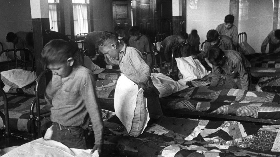 Canada reveals names of 2,800 victims of residential schools - BBC News