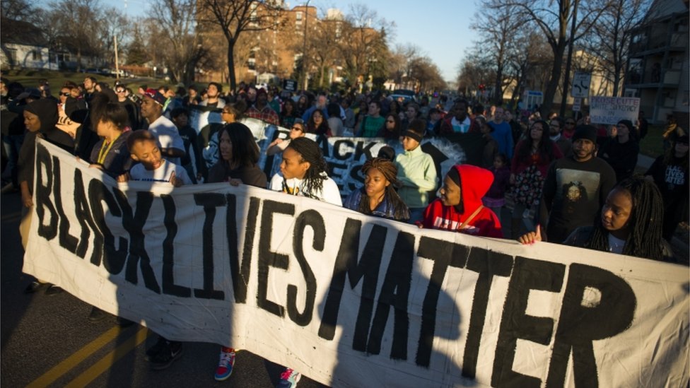 Black Lives Matter протестующие в Миннеаполисе 15 ноября 2015 г.
