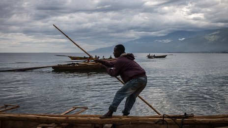 Decline of fishing in Lake Tanganyika 'due to warming' - BBC News