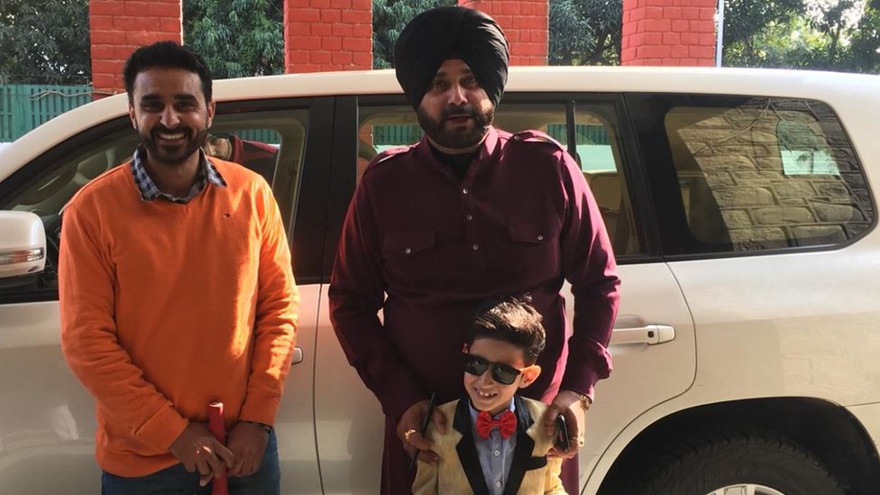 India Boy Travels 280km To Meet Cricket Idol Navjot Singh Sidhu Bbc News