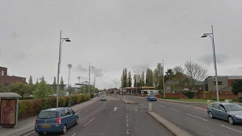 Five weeks of Wrexham roadworks begin on Mold Road BBC News