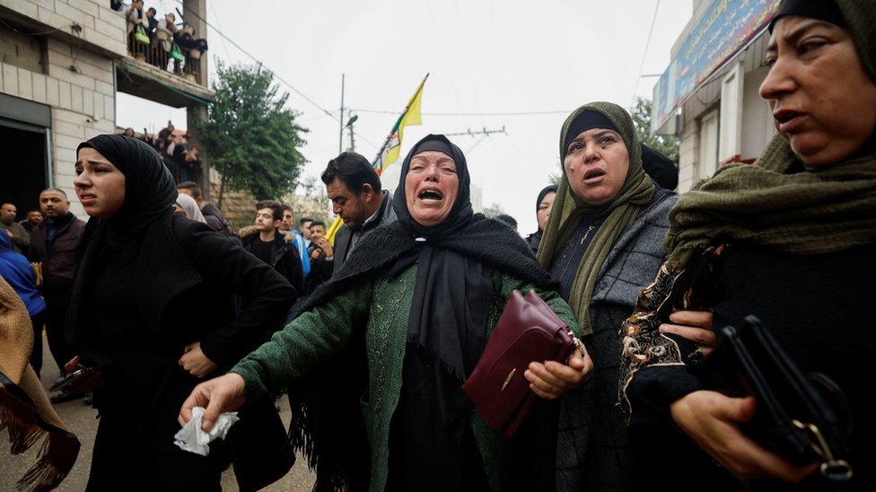 نساء فلسطينيات في حداد
