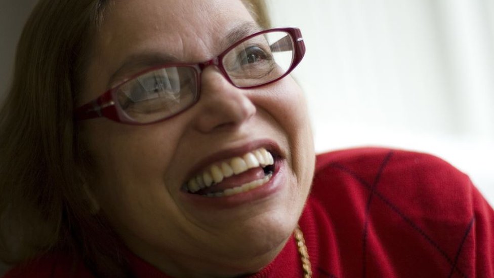 Judy Heumann di kantornya -Departemen Layanan Disabilitas