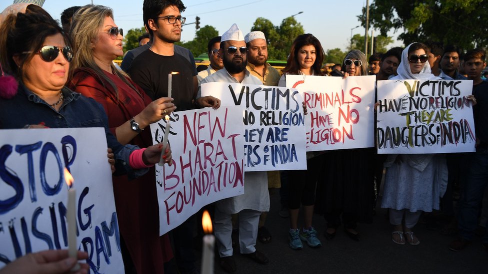 Vigilia en Delhi, capital de India, en protesta por la violación y asesinato de la niña de ocho años.