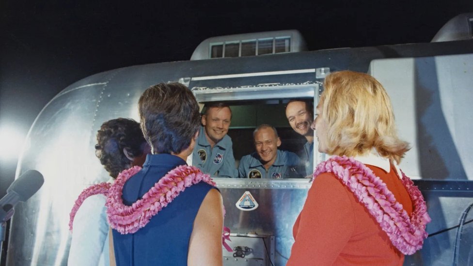 خضع رواد فضاء بعثة أبولو 11 للحجر الصحي بعد الهبوط على سطح الأرض