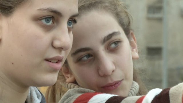 Meet the Syrians starting new lives in the UK - BBC News